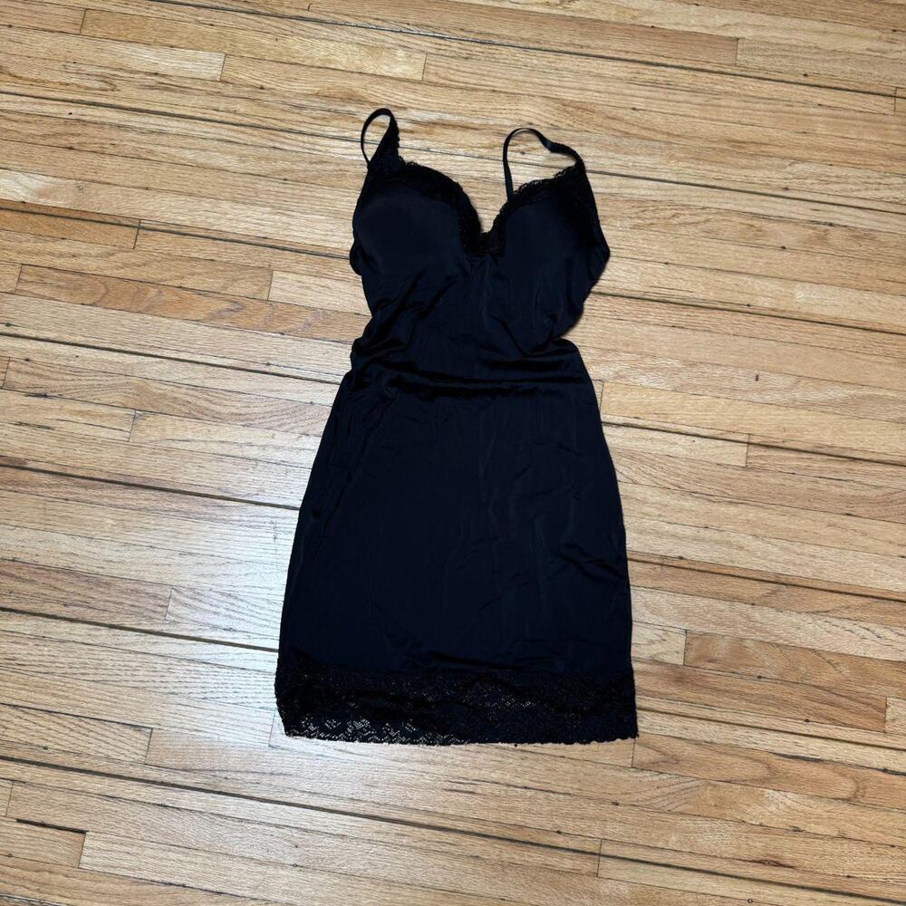 Marilyn Monroe Intimates Black Built-In Bra Slip Dress — M